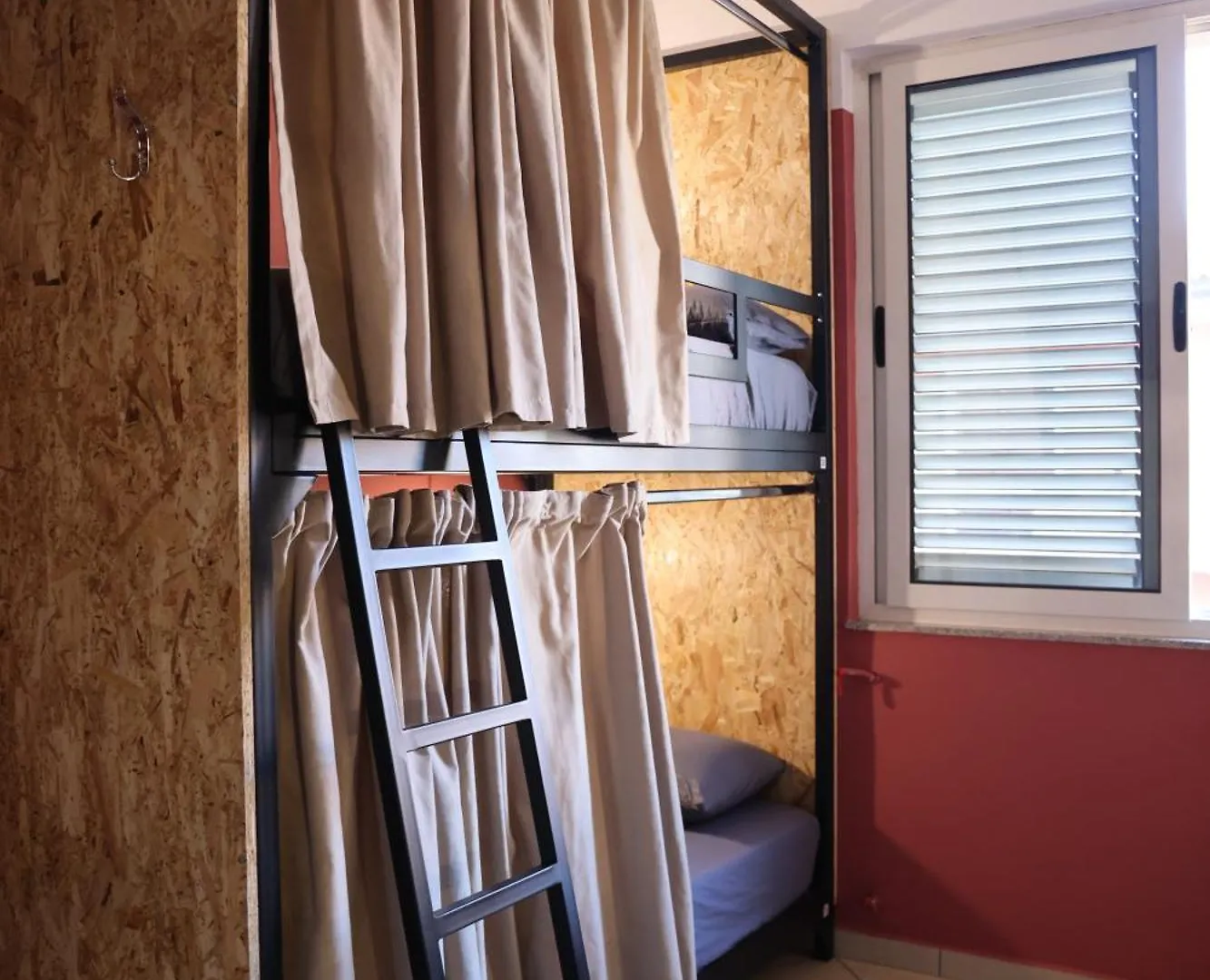 Shkodra Hostel & Day Tours